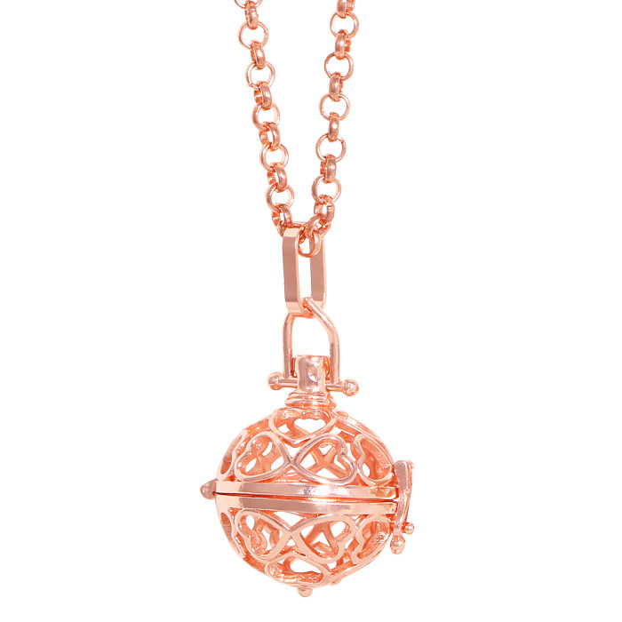 Retro Round Heart Shape Copper Plating Hollow Out 18K Gold Plated Pendant Necklace