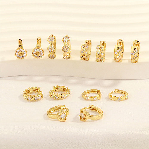 1 Paar schlichte, runde, herzförmige, schmetterlingsvergoldete Ohrringe aus Kupfer mit Zirkon und 18 Karat vergoldet