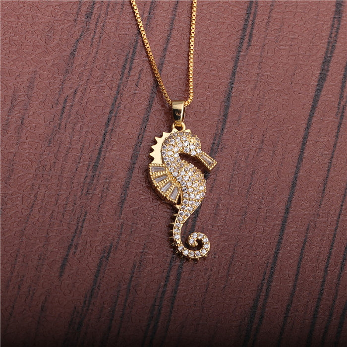 Collier pendentif hippocampe en zircon micro-incrusté