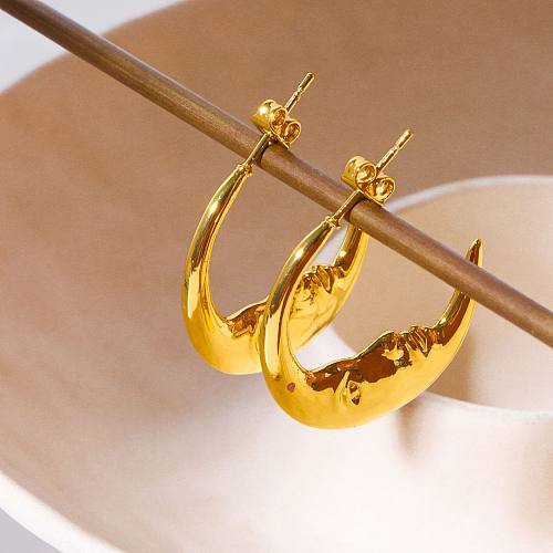 زوج واحد من أقراط الأذن المصنوعة من النحاس المطلي بالذهب عيار 1 قيراط، بتصميم بسيط من ملابس الشارع