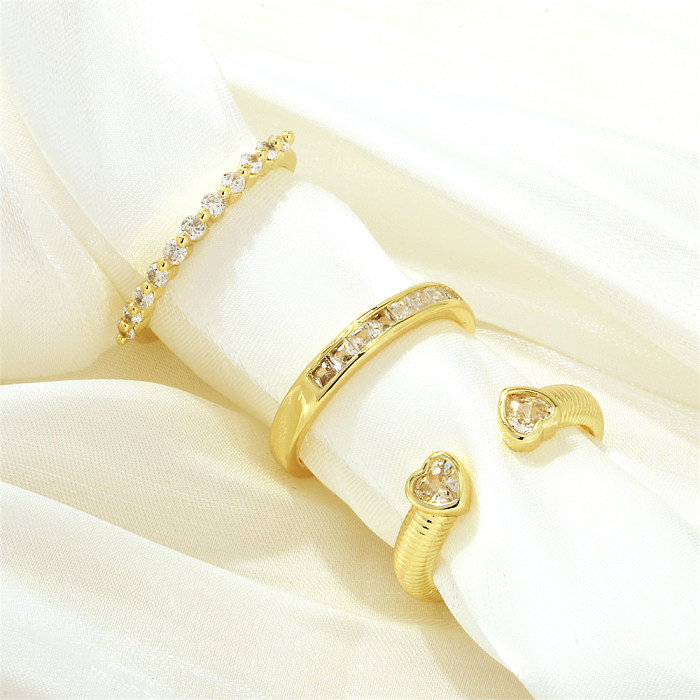 Luxuosa letra em forma de coração chapeamento de cobre embutimento zircão anéis abertos banhados a ouro 18K