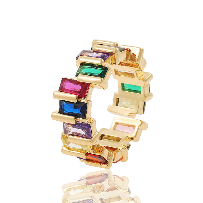 Lujoso anillo abierto con circonita chapada en oro y cobre geométrico