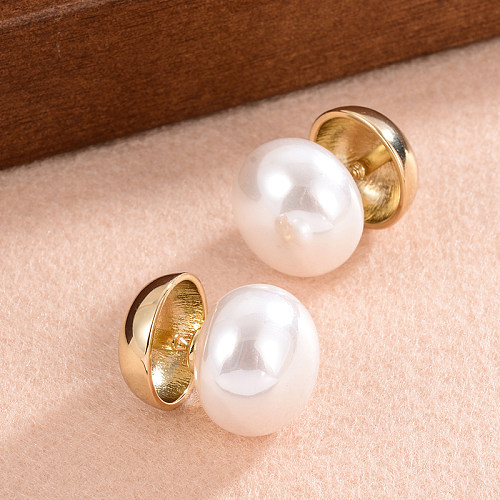 1 par de aretes chapados en oro de 14K con incrustaciones de perlas de cobre y chapado en Color sólido de estilo Simple y elegante