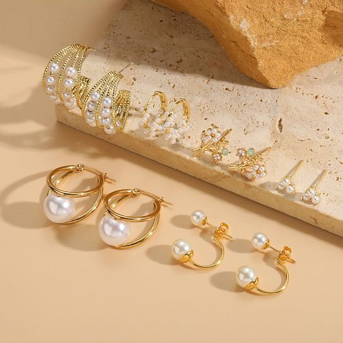 1 paire de boucles d'oreilles plaquées or 14 carats, avec incrustation géométrique de base élégante, perles en cuivre et Zircon