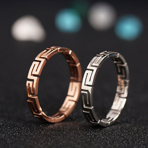 Schlichter Stil, einfarbig, Titan-Stahlbeschichtung, hohle Ringe, 1 Stück