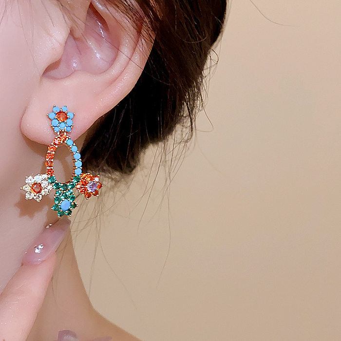 1 par de brincos de orelha de zircão de cobre com incrustações de flores elegantes