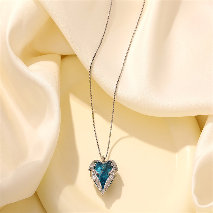Casual estilo simples forma de coração aço inoxidável titânio aço cobre polimento chapeamento incrustação zircão branco banhado a ouro pingente colar