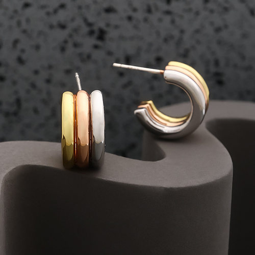 Europäische und amerikanische Nischen-Spot-Messing vergoldete dreifarbige dreischichtige farblich passende Ohrringe im gleichen Stil wie Jiang Shuying Anmutige Ohrringe Ohrringe für Frauen