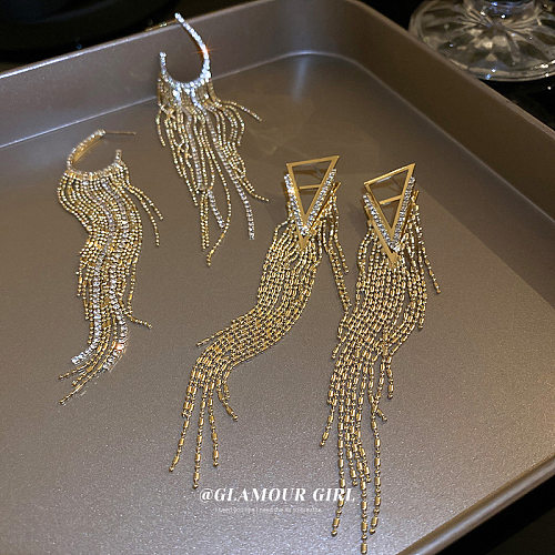 1 Paar elegante Quasten-Kupferbeschichtungs-Ohrringe mit künstlichen Edelsteinen