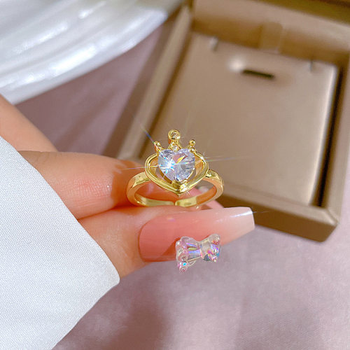 Anillo abierto con incrustaciones de latón y piedras preciosas artificiales Glam Crown, 1 pieza