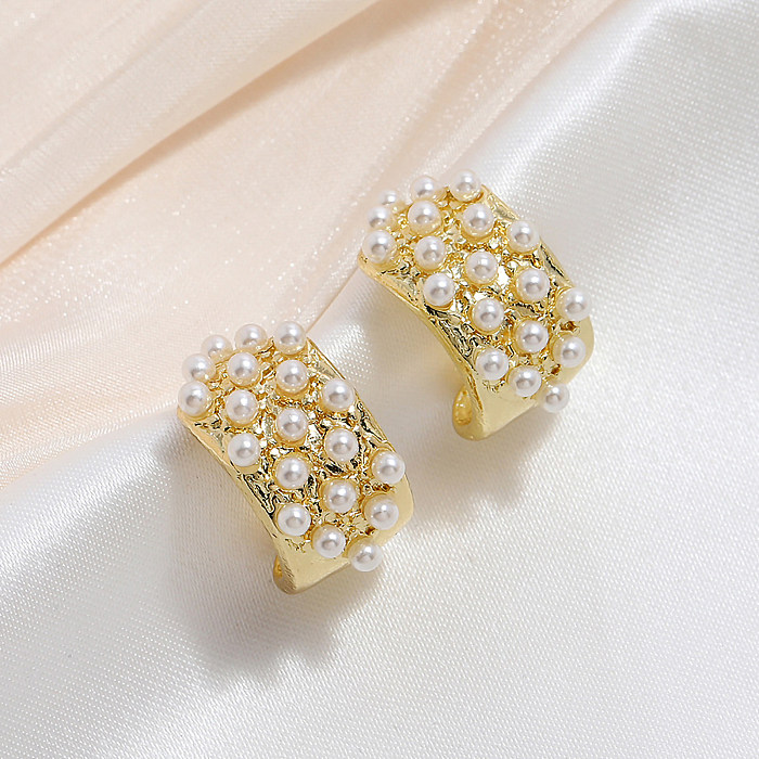 1 paire de clous d'oreilles plaqués or 18 carats, Style Vintage, demi-cercle, incrustation de perles en cuivre