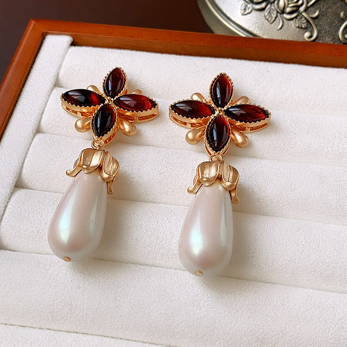1 Pair Retro Round Heart Shape Flower Copper Inlay Artificial Pearls Resin Earrings