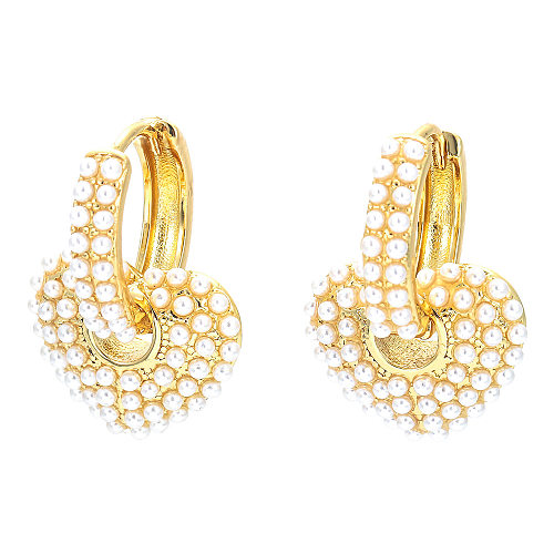 Modische herzförmige Ohrringe mit künstlichen Perlen, verkupfert, 1 Paar