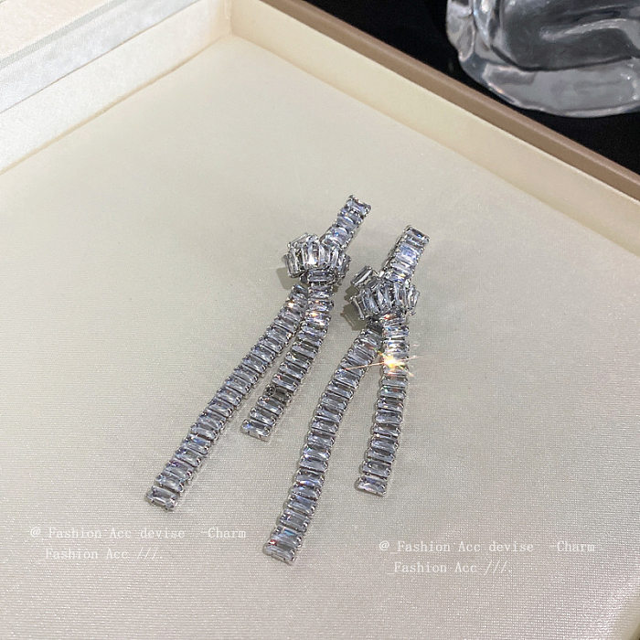 1 paire de boucles d'oreilles pendantes en Zircon avec incrustation de cuivre et pampilles de Style classique