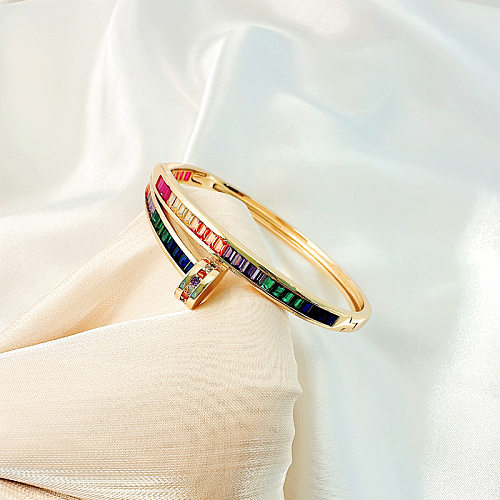 1 pièce de bracelet en Zircon avec incrustation de cuivre de couleur unie à la mode
