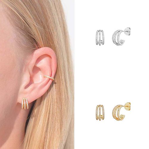 1 paire de clous d'oreilles en Zircon, Style Simple, en forme de C, avec incrustation de cuivre