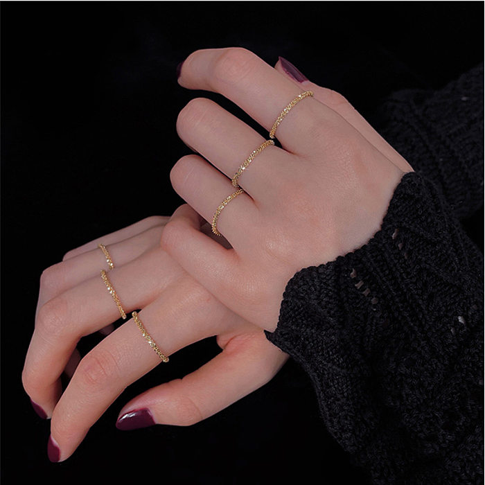Elegante Damen-Ringe aus Edelstahl im schlichten Stil mit geometrischem Muster