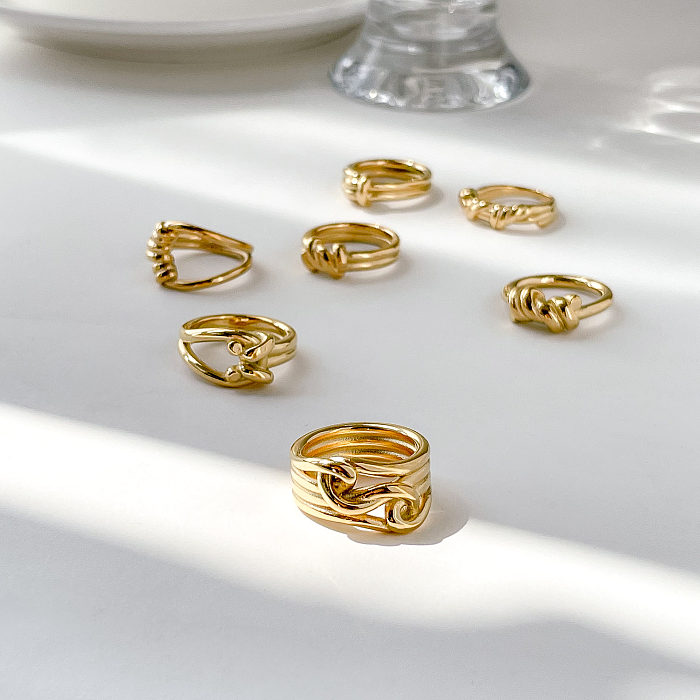 Einfache, einfarbige, vergoldete Ringe aus Titanstahl in großen Mengen