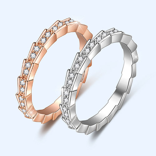 Anillos de diamantes de imitación con incrustaciones de cobre blanco de color sólido de estilo simple