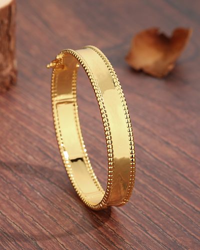 Korean Style Letter Copper Round Plating Inlay Zircon 18K Gold Plated Bangle