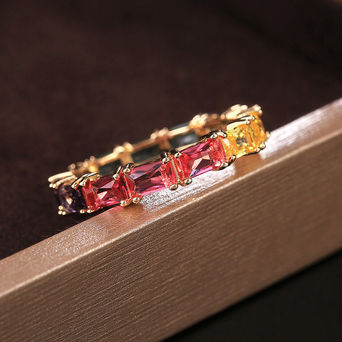 Anéis finos de cobre feminino de zircão iridescente da moda requintado atacado
