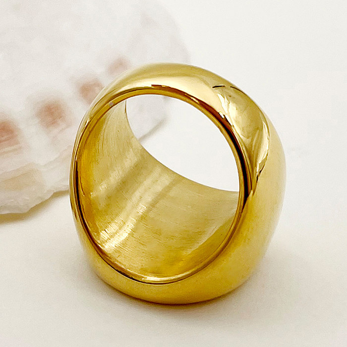 Anéis banhados a ouro redondos de polimento de aço inoxidável estilo simples casual