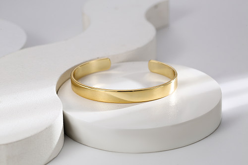 Bracelet plaqué or 18 carats en cuivre de couleur unie pour trajet de style classique décontracté