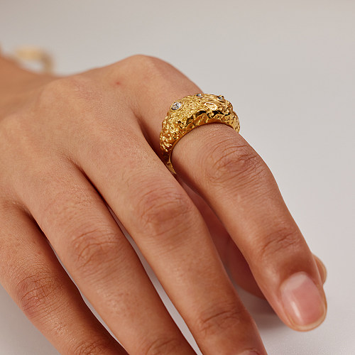Estilo INS estilo simples irregular chapeamento de aço inoxidável embutimento zircão anéis banhados a ouro 18K