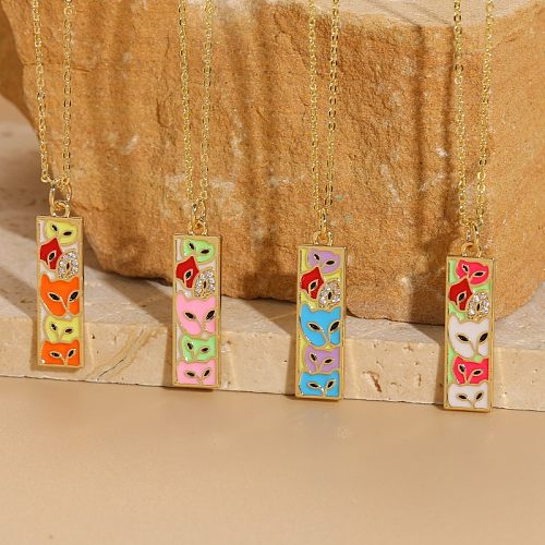 Luxuriöse quadratische Halskette mit 14-karätigem vergoldetem Zirkon-Anhänger und Inlay-Zirkon