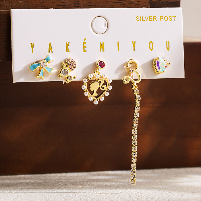 1 Juego de pendientes colgantes chapados en oro de 14K con incrustaciones de nudo de lazo en forma de corazón bonitos con circonita y perlas de cobre