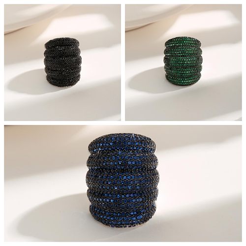 Luxuriöse Punk-Ringe mit einfarbiger Verkupferung und Inlay-Zirkon-18-Karat-Vergoldung