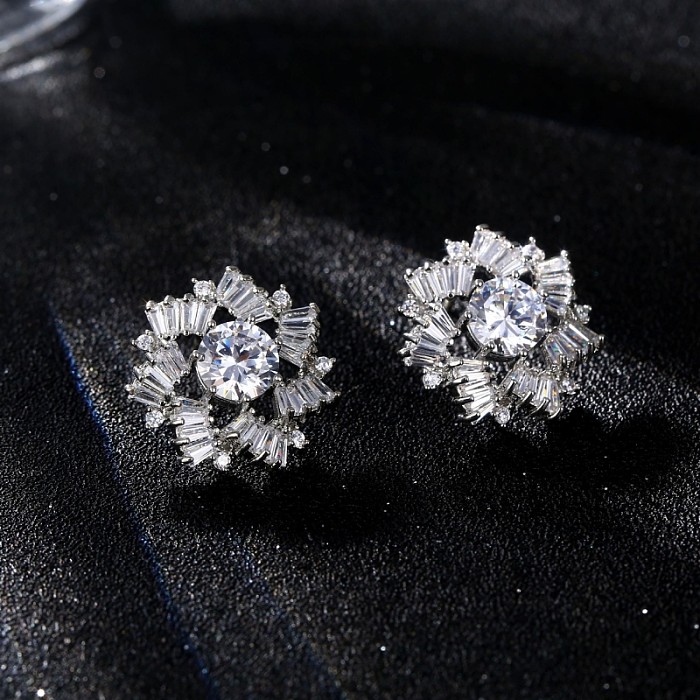 1 Pair Simple Style Round Snowflake Inlay Copper Zircon Drop Earrings
