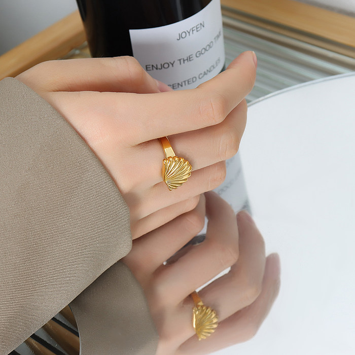 Casual Classic Style Shell Titanium Steel Plating 18K Gold Plated Rings