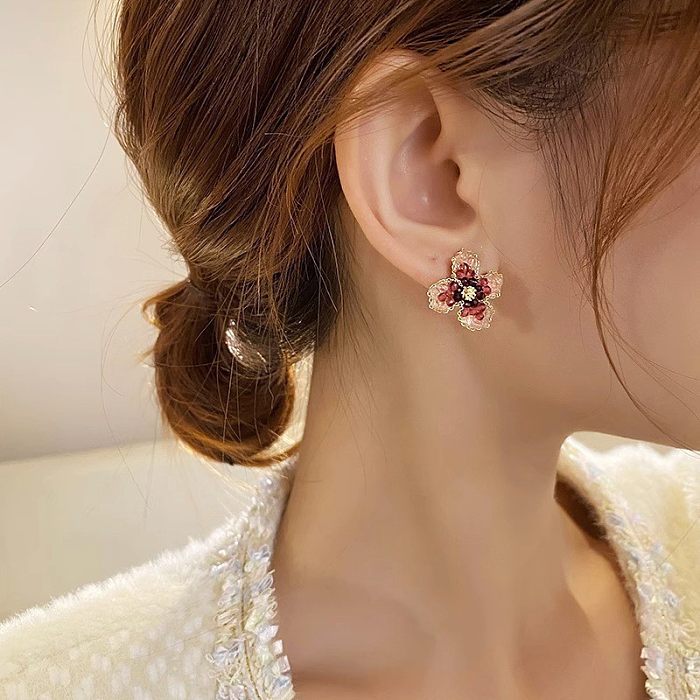 Retro Flower Copper Plating Inlay Artificial Gemstones Pearl Ear Studs 1 Pair