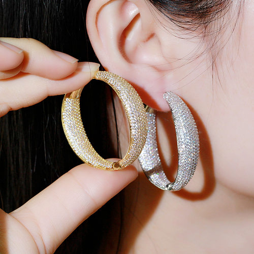 1 Paar luxuriöse, runde, vergoldete Ohrringe aus Kupfer mit künstlichen Edelsteinen und versilberten Ohrringen