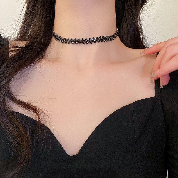 Simple Style Shiny Solid Color Copper Inlay Rhinestones Choker