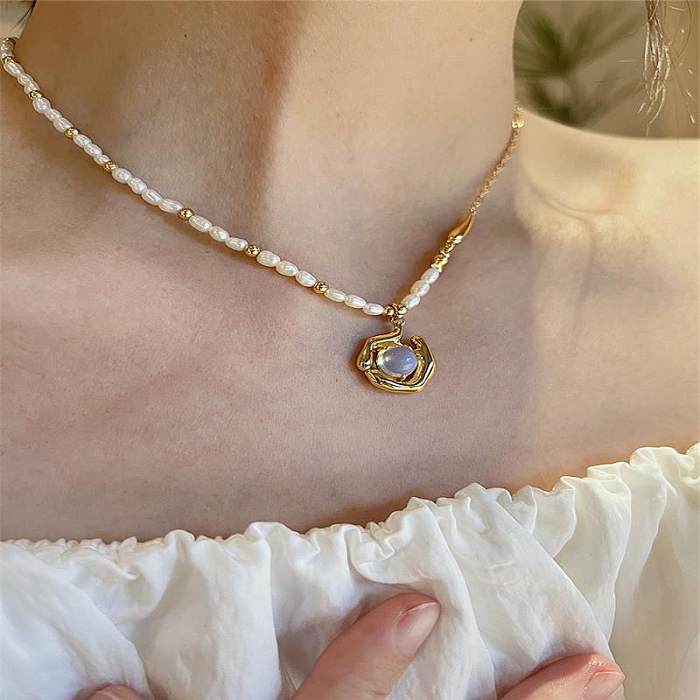 Fairy Style Oval Imitation Pearl Copper Moonstone Pendant Necklace In Bulk