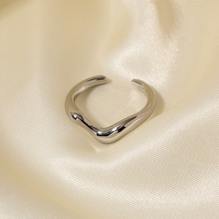 Schlichter offener Ring mit unregelmäßiger Edelstahlbeschichtung und 18-Karat-Vergoldung