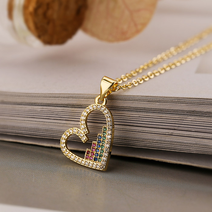 Collier pendentif plaqué or 18 carats avec incrustation de cuivre en forme de cœur pour femme élégante