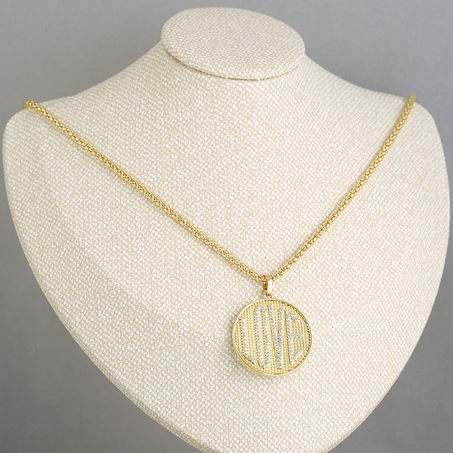 Casual elegante estilo simples carta redonda chapeamento de cobre incrustação zircão colar pingente banhado a ouro 18K