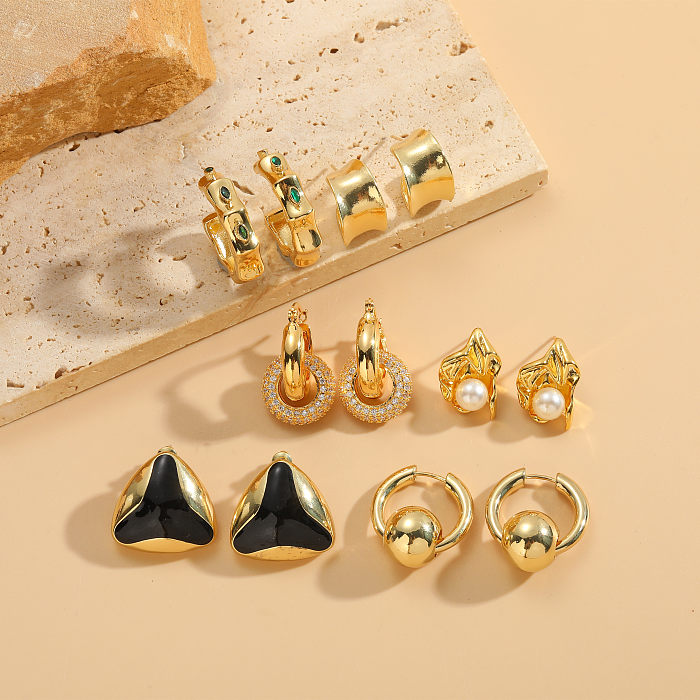 1 par de pendientes chapados en oro de 14K con incrustaciones de esmalte redondo Irregular de estilo Simple con circonita perla de cobre