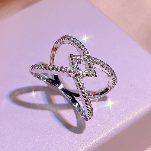 Simple Style Shiny Geometric Brass Criss Cross Inlay Rhinestones Rings