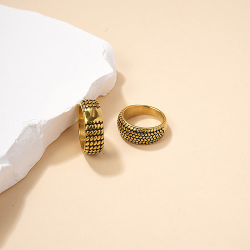 Estilo moderno estilo simples xadrez de aço inoxidável esmaltado embutido zircão anéis banhados a ouro