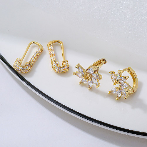 Boucles d'oreilles géométriques en zircon incrusté d'or véritable plaqué de cuivre à la mode