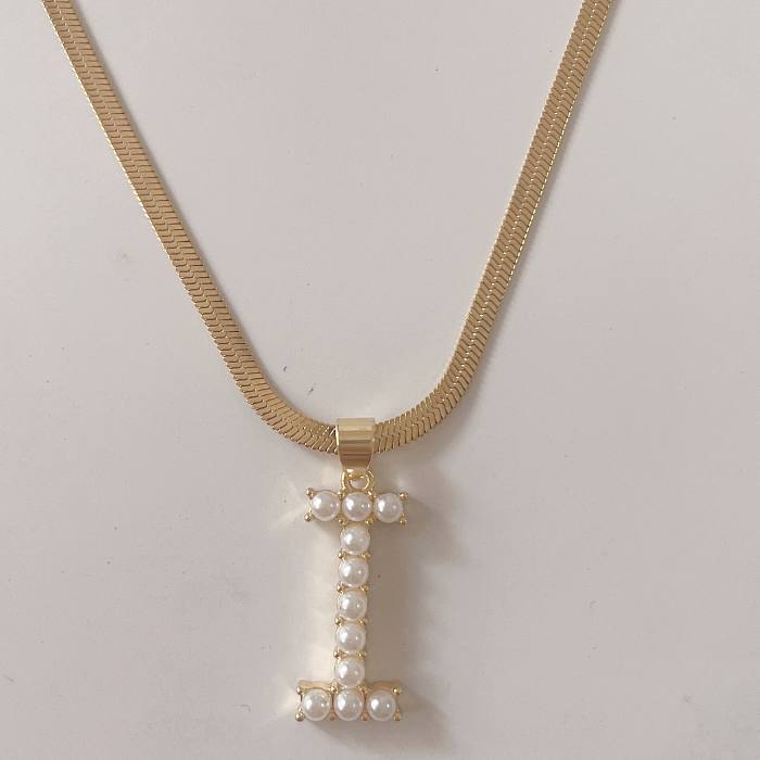 Elegante, luxuriöse, klassische Buchstaben-Kupfer-Anhänger-Halskette mit 14 Karat vergoldeten künstlichen Perlen in großen Mengen