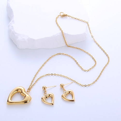 مجموعة مجوهرات قلادة وأقراط مطلية بالذهب عيار 18 قيراط من الفولاذ المقاوم للصدأ على شكل قلب بتصميم بسيط