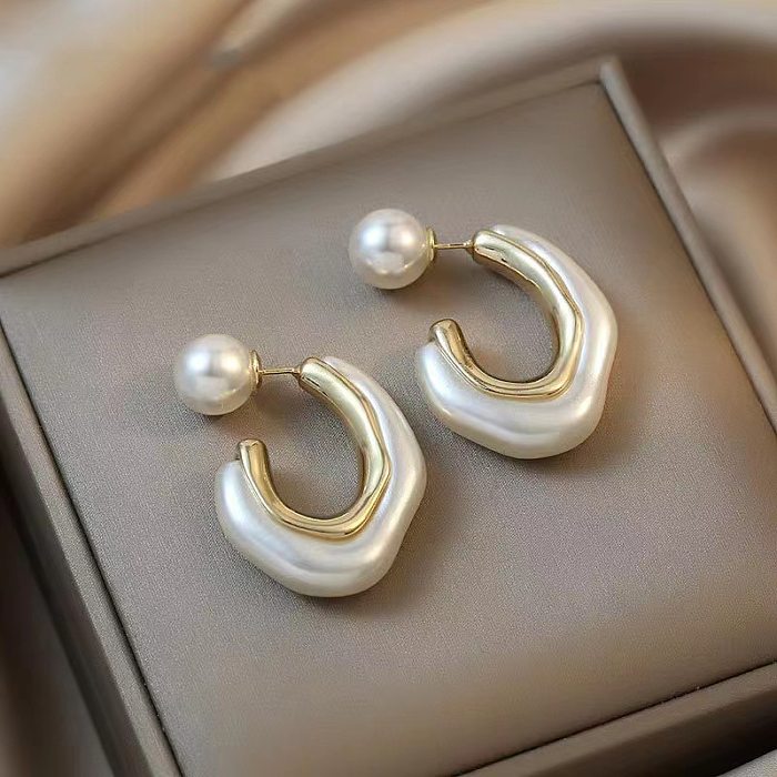1 Pair Casual Elegant C Shape Plating Inlay Copper Pearl Gold Plated Ear Studs