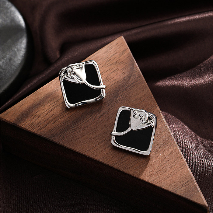 1 Pair Modern Style Simple Style Square Rose Plating Inlay Copper Shell Silver Plated Ear Studs