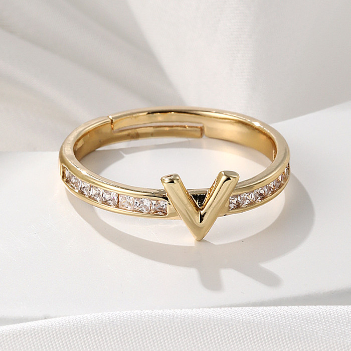 Estilo simples estilo clássico V em forma de anéis abertos de zircão embutido de cobre cruzado