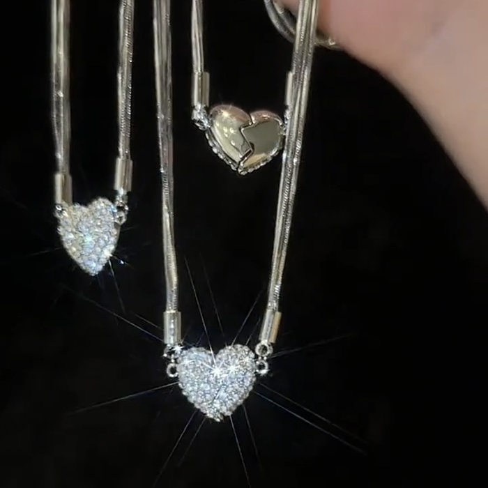 IG Style Einfache Halskette in Herzform mit Kupferbeschichtung und Inlay aus Strasssteinen